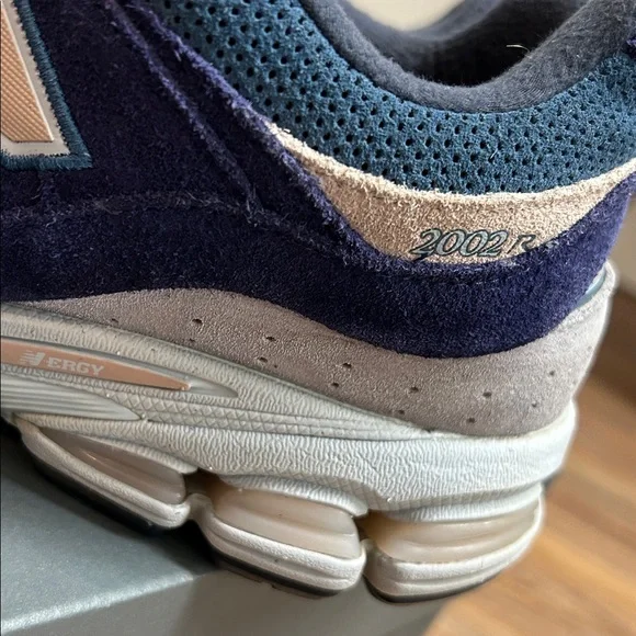 New Balance 2002R - Picture 7 of 7